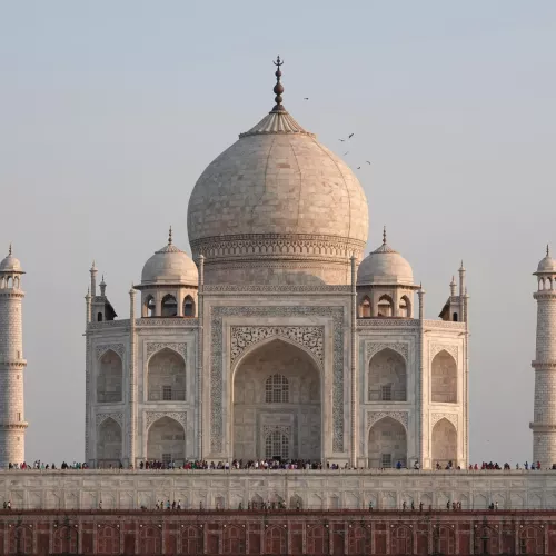 Sur la route du Taj Mahal Sur la route du Taj Mahal Visuel